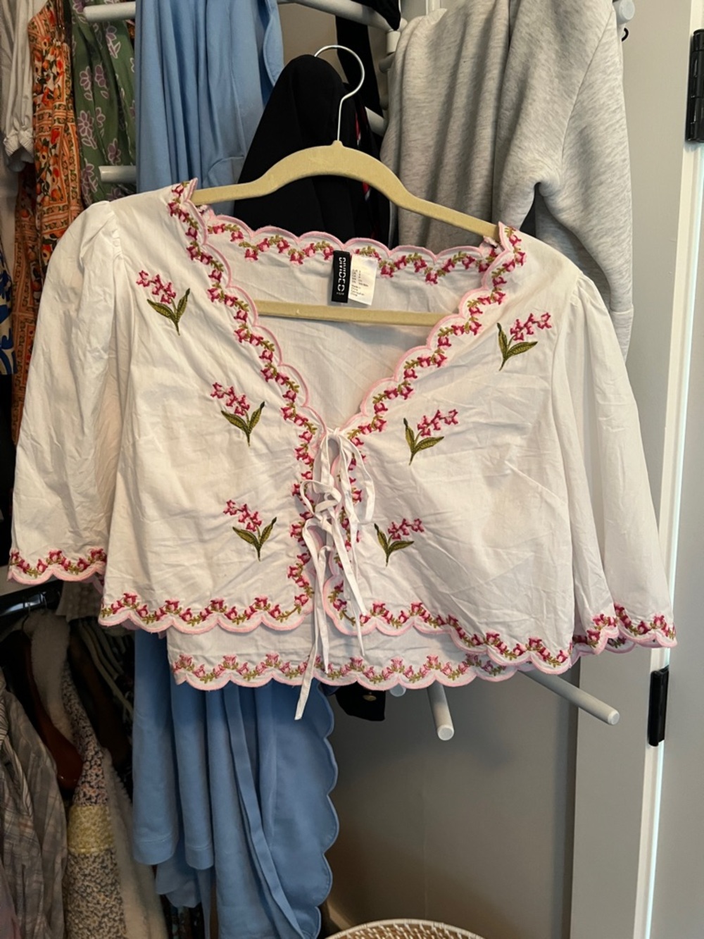 H&M White Tie-Front Crop Top with Pink Floral Embroidery